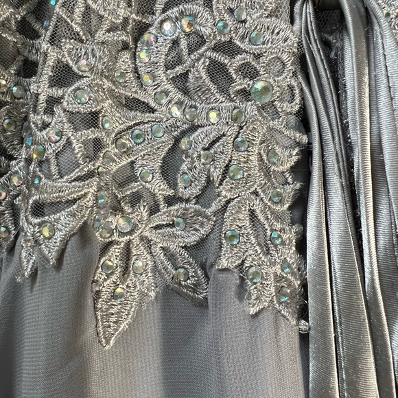 Formal strapless gown size 3 juniors - Picture 4 of 6